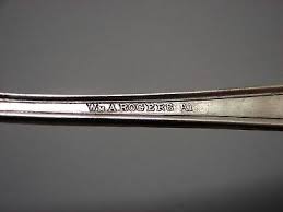 9-piece Wm A Rogers Oneida Silver Essex-Ferncliff ...