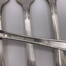 32 Piece Lot Wm A Rogers Oneida Ltd Silverplate Flatware Set ...