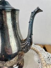 Vintage WM Rogers Silverplate Ornate Footed Teapot – Hanna ...