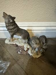 Wolf Figurine Howling Standing in Snow (Statue 7in | eBay