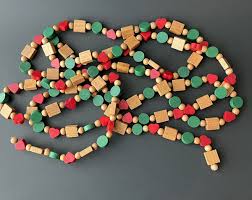 Vtg Christmas Tree Holiday Garland Wood Beads Hearts ...