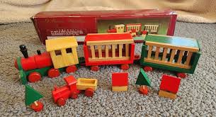 Train Wooden Windsor Collection Christmas 9 Piece Colorful ...