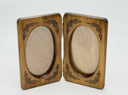 VTG Wooden Inlay Double Hinged Picture Frame 9”x 10.75 ...