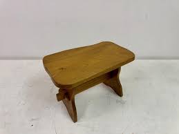 Mid Century Elm Side Table For Sale at 1stDibs