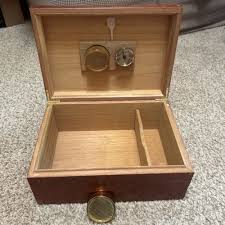 Vintage Cedar Lined Cigar Humidor With Extra Sponge 12 x 8.5 ...
