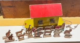 Vintage Chad Valley Wooden Noah's Ark With 14 Animals And ...