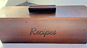 Vintage wooden recipe box with lid by Three Mountaineers ...