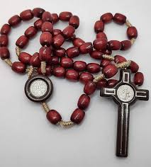Handmade Wooden Wood Mens St Saint Benedict Rosary Light Dark Light Brown Beads from Medjugorje 21.6 inc, No Gemstone : Amazon.ca: Home