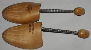 Mens Tru-Fit Shoe Trees Size 6 1/2 - 8 Solid Toe Knob Heel Vintage W. Germany | eBay