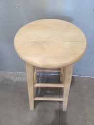 28" Wood Stool W3 Auction | Auction Synergy