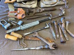 LEATHER TOOL BELT, HAND SAWS, VINTAGE TOOLS ...