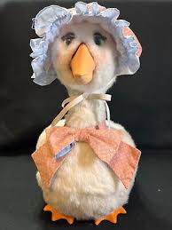 World of Wonder The Talking Mother Goose and Hector w/13 ...