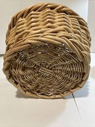 Vtg Wicker Sturdy Countrycore Basket With Large Handle 16”H , 11.5” Wide. | eBay