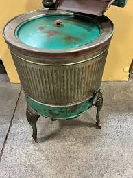 Sold at Auction: Antique/ Vintage Dexter Washing Machine w/ wringer