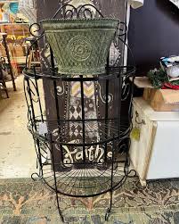 Shopping event at Vintage Farm House in Holly, MI