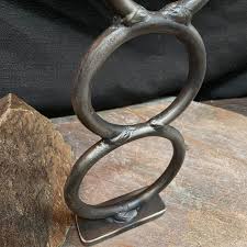 Steel Rings Desk Art | Modern Metal Rings Art Sculpture ...