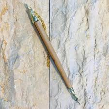 Unique Wood Yad | Shalom House Fine Judaica