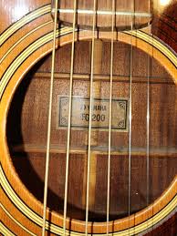 Yamaha FG200 Acoustic Guitar, 1972 Black Label w/o location ...
