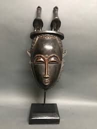 AFRICAN ART YAURE MASK WITH STAND | eBay