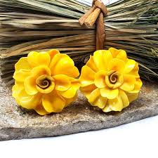 Vintage | Jewelry | 6s Big Flower Earrings Clipon Clips Plastic Light Weight Retro Pop Art Estate | Poshmark