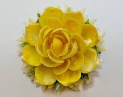 Vintage Muschel-Blumen-Brosche: Gelbe Rose Pin, MCM Kitsch - Etsy.de