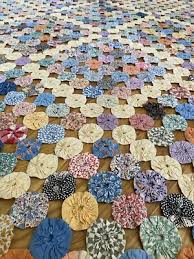 antique yo-yo quilt – 86 Vintage