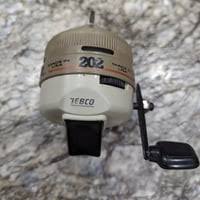 Vintage Zebco 202 Fishing Reel, Made in the | Mercari