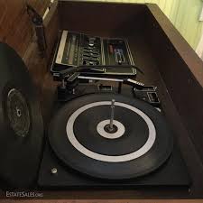 Lot 6: Cabinet with Turntable, 8 track, Record Player Trunk ...