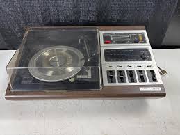 Sold at Auction: Vintage Turntable, 8 Track and AM/FM Radio ...