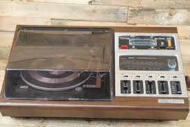 Sold at Auction: VINTAGE ZENITH ALLEGRA TURNTABLE