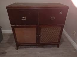 Victorian VINTAGE RADIO/RECORD PLAYER $25 for Sale in San ...